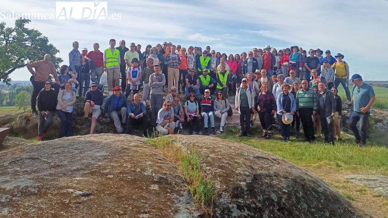 La excursión del Geolodía 2024 muestra el entorno geológico de Las Arribes a más de un centenar de personas