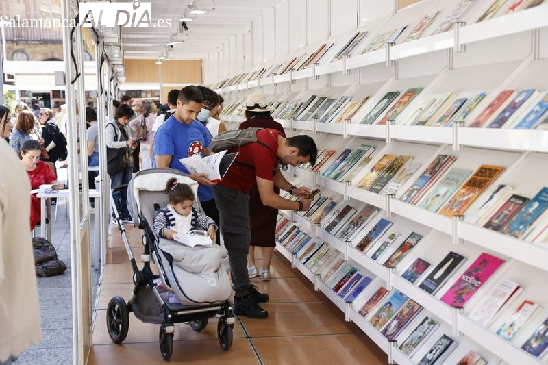 Programa de actividades de la Feria del Libro que acogerá la Plaza Mayor