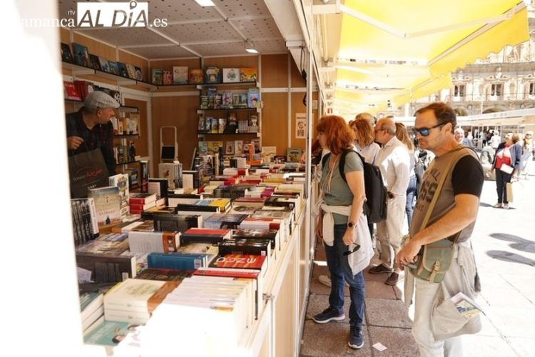 Conferencias, conciertos, presentaciones… Arranca la 42 Feria del Libro en el centro de Salamanca