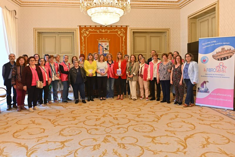 Así ha sido la recepción de Afibrosal en el Ayuntamiento