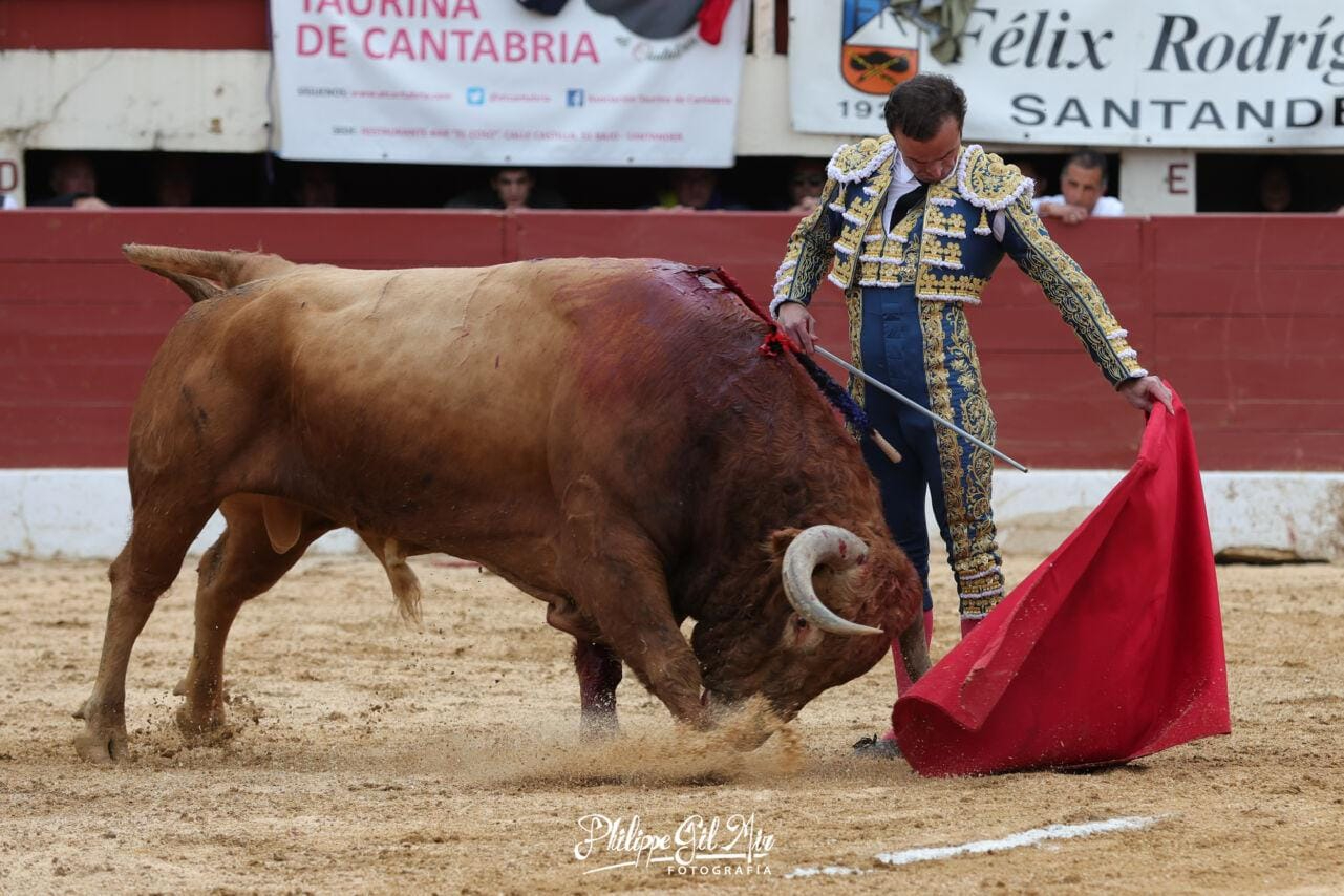 Damián Castaño, ovacionado en su reaparición en Vic Fezensac