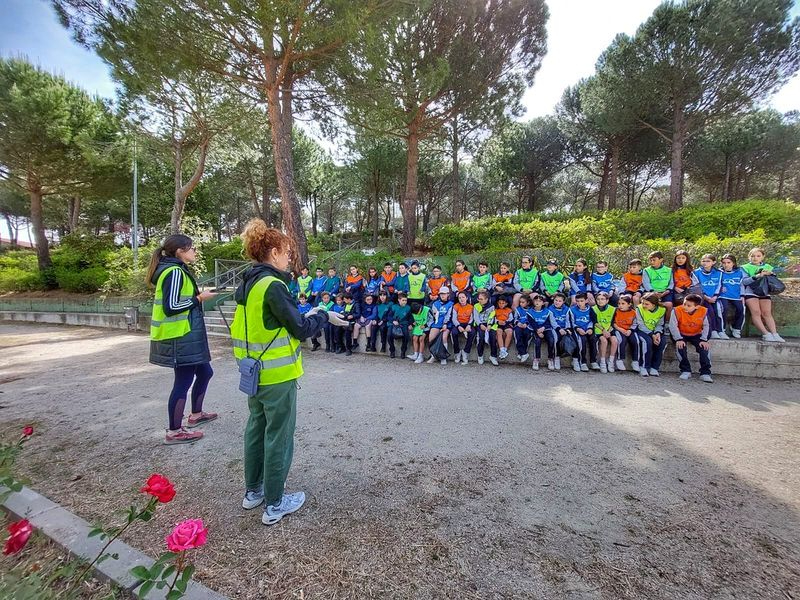 Escolares del Colegio San José recogen basuraleza en el Würzburg 