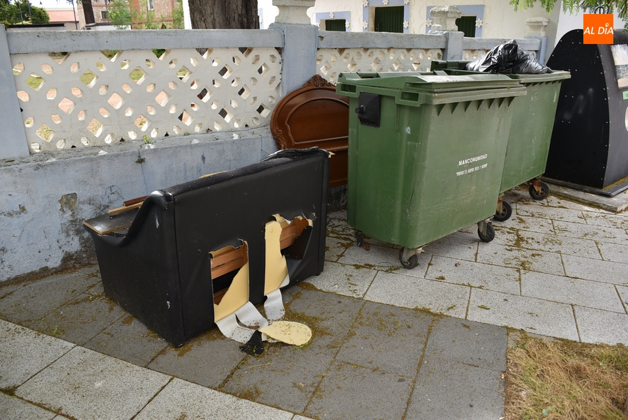1Foto: Vandalismo sobre la basura de larga duración