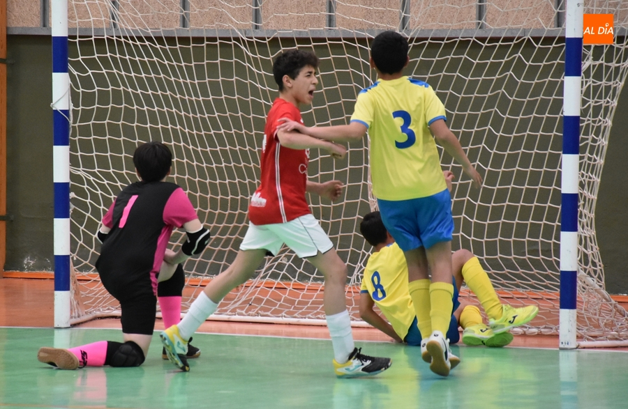 El III Infantil Regional se pone 2º tras ganar al FS Cabezón con más apuros de los esperados