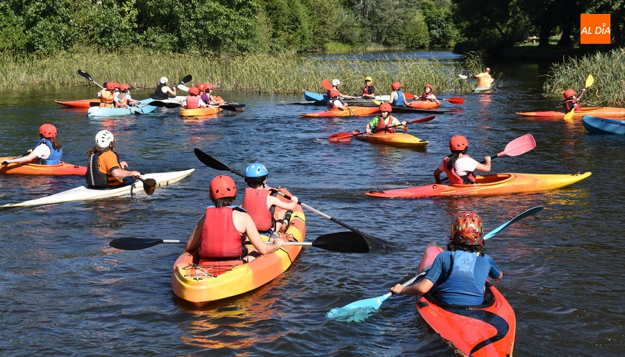 Antorcha Misionera cierra el curso montando en piragua