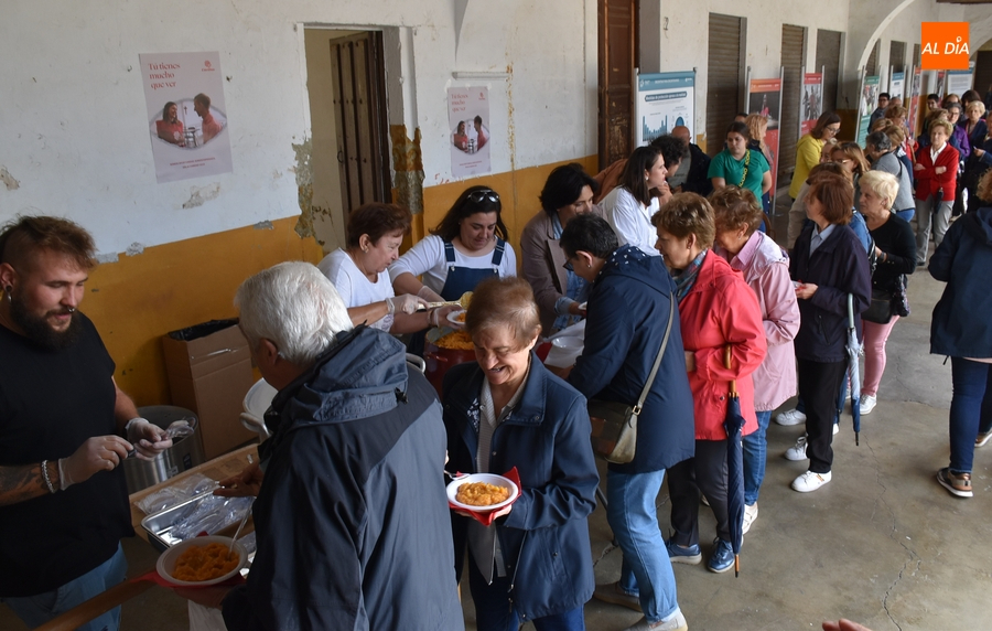 Una comida a base de patatas meneás volverá a ser la estrella de la Semana de la Caridad