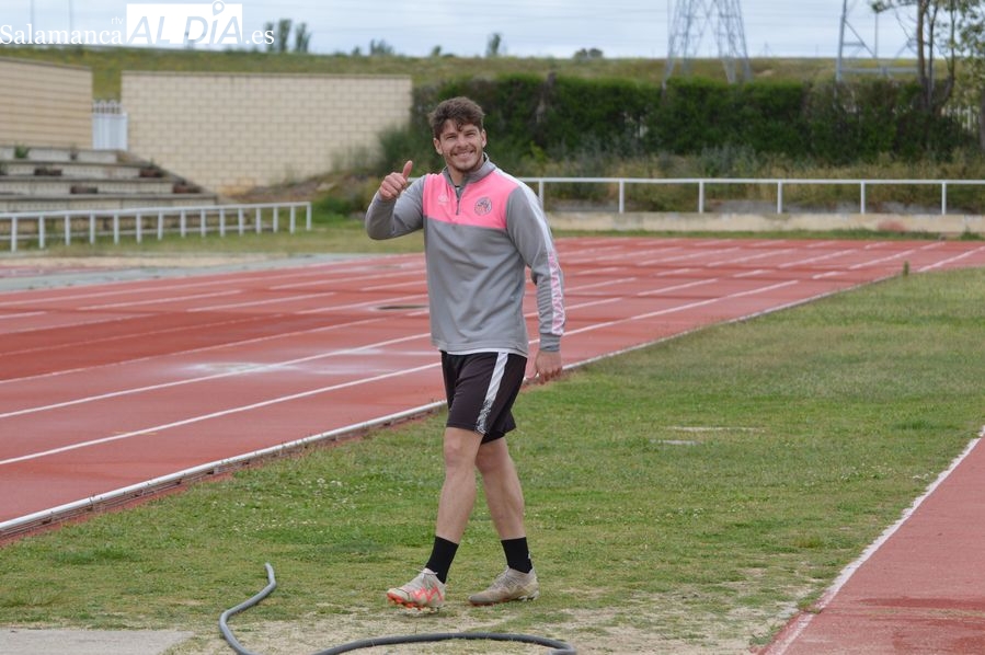 Amaro se retira, Gustavo no entrena y Jehu actúa en el Salamanca UDS: Miguelito y Poveda ensayan como laterales