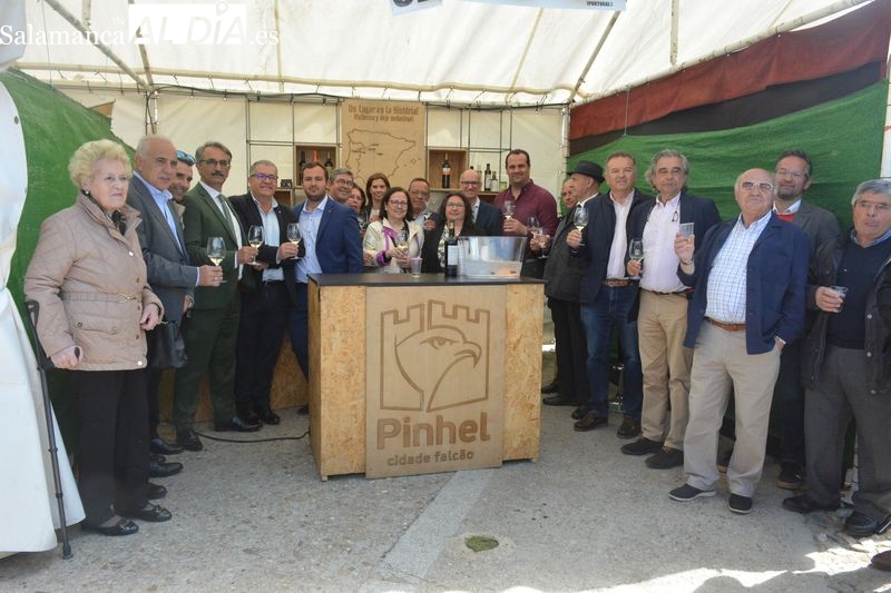 La Feria Internacional del Queso de Hinojosa de Duero vive una intensa y multitudinaria primera jornada