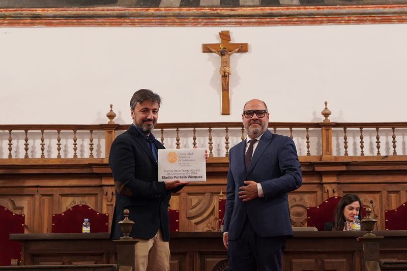Eladio Portela recibe el Premio ‘María Teresa Aubach’ de Comunicación en la UPSA