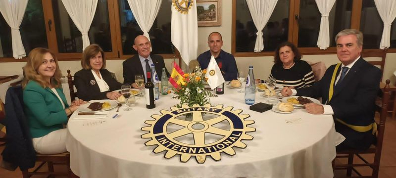 El Rotary Club de Béjar distingue al Parque Comarcal de Bomberos con el XVII Premio Servir