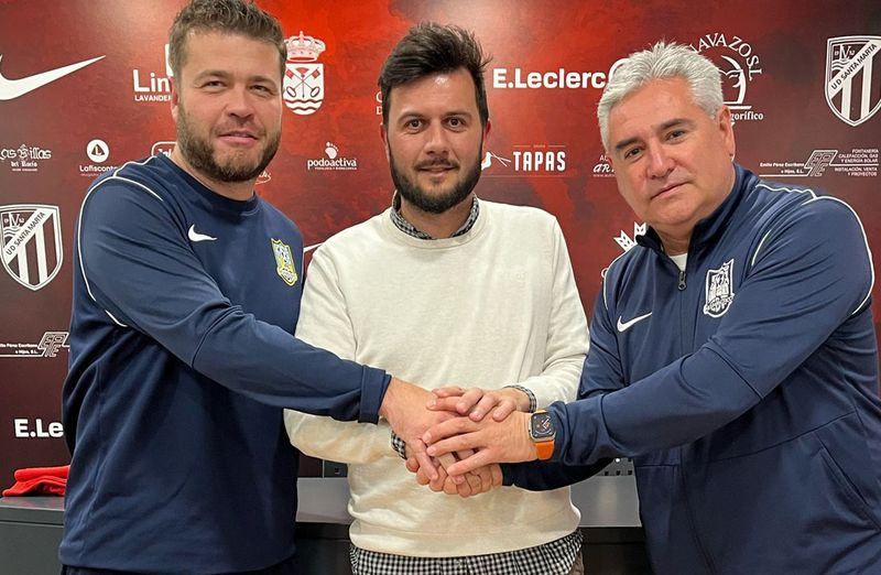 La Unión Deportiva Santa Marta firma un convenio de colaboración con el CDF Helmántico