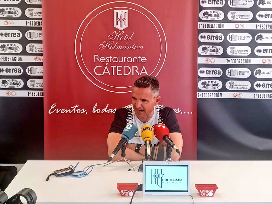 Dani Ponz no descarta seguir en Unionistas: Nunca se sabe...