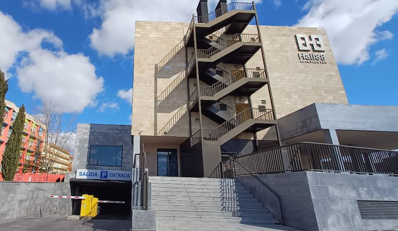 El aparcamiento del Hall88 es público y lo puede usar cualquier conductor