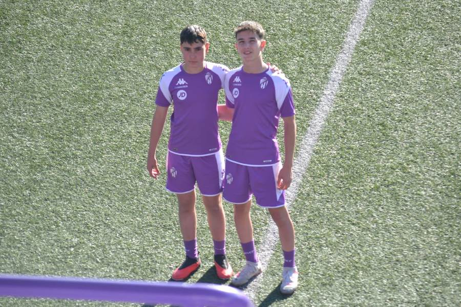 José Antonio Carballo y Marco Gallego entrenan con el Infantil del Real Valladolid