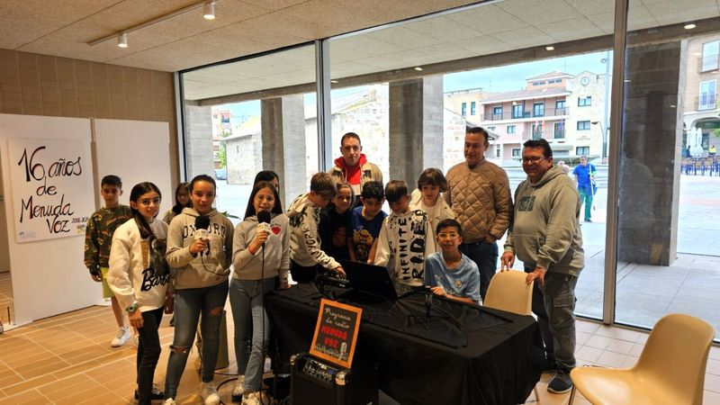Ciudad de los Niños de Carbajosa rinde homenaje a la radio 