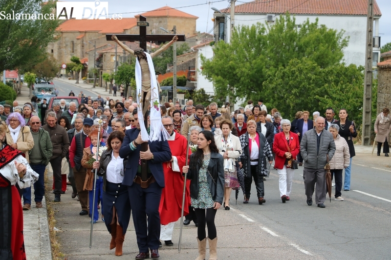 Mamen y Garci ejercen la mayordomía en las fiestas de Santa Cruz en Masueco