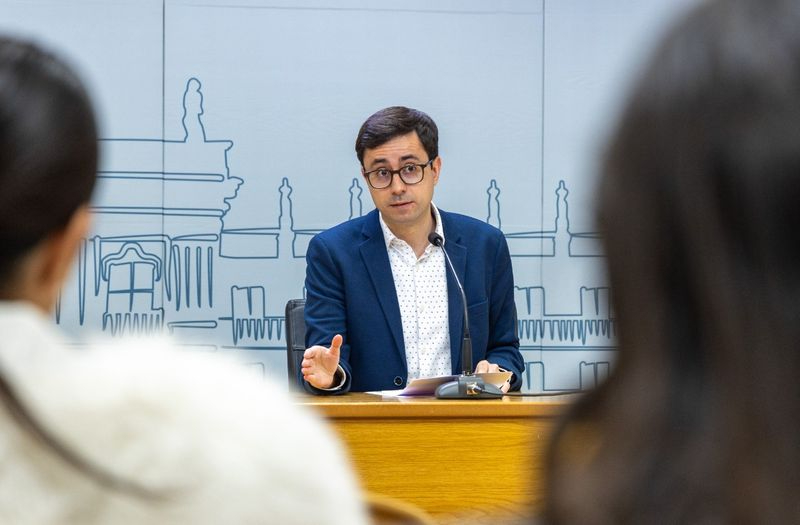 Mateos: El PP fomenta el abuso del espacio público por parte de las terrazas y da la espalda a los vecinos