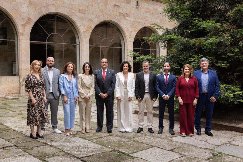 María Engracia Pérez renueva su cargo como presidenta del Colegio de Farmacéuticos de Salamanca