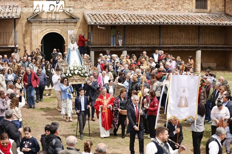  Multitudinaria romería de la Virgen de El Cueto en Matilla de los Caños