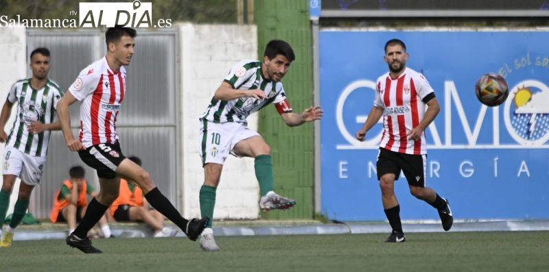 El CD Guijuelo y la UD Logroñés firman las tablas en el Municipal para que Las Gaunas decidan el pase de ronda (0-0)