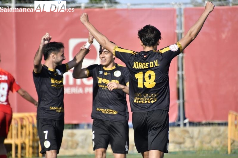 Un Salamanca UDS lleno de canteranos y suplentes gana en Santa Marta para pensar solo en el playoff (1-3)