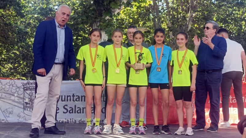 El equipo Alevín Femenino del CD Los Leones de Vitigudino se proclama campeón de atletismo