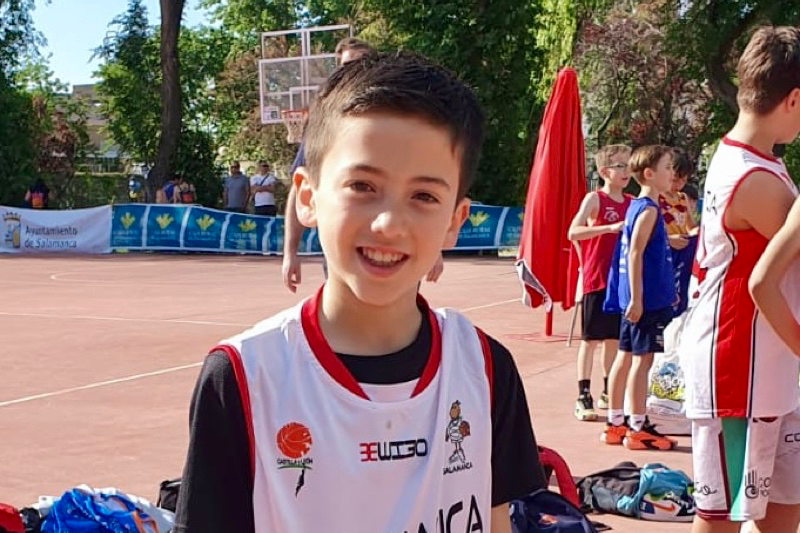 El deporte peñarandino, imparable: Marcos Sánchez, a la selección salmantina 2013 y el equipo de voleibol firma un brillante partido