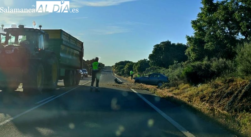 Herido un conductor tras dar varias vueltas de campana en la carretera de Vitigudino