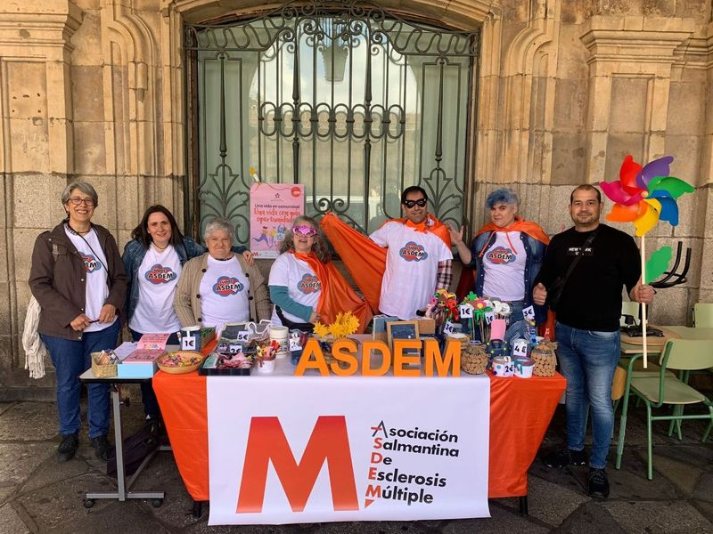 ASDEM regalará mil buenos deseos en la Plaza Mayor durante el Día Mundial de la Esclerosis Múltiple