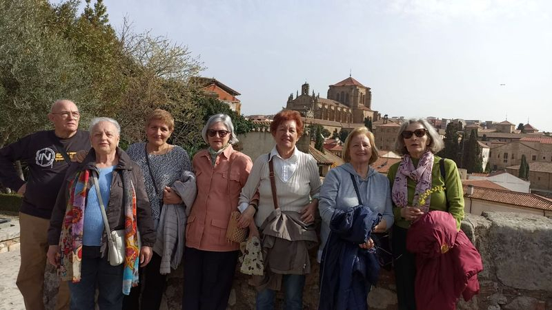 Salidas culturales y talleres de manualidades completan la programación especial para niños y mayores de Carbajosa