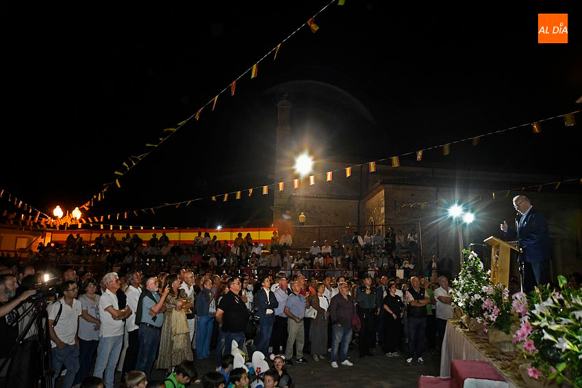 Vicente del Bosque pregona El Corpus Christi en la capital del Campo Charro