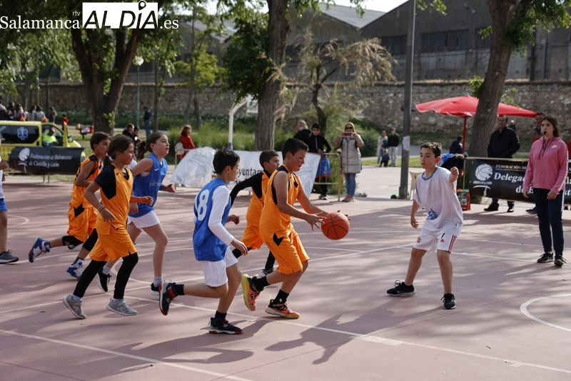 Vuelve el Día del Minibasket al parque de los Jesuitas con música e hinchables