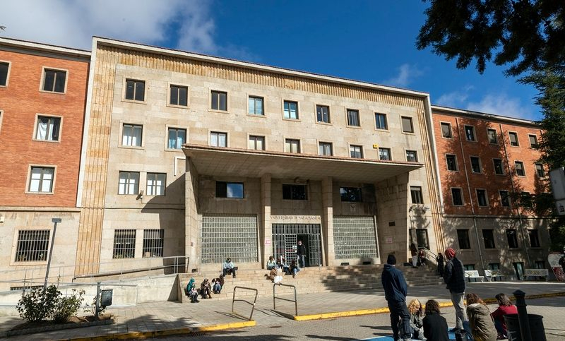 La Facultad de Psicología organiza una conferencia sobre familiares jóvenes de personas con demencia