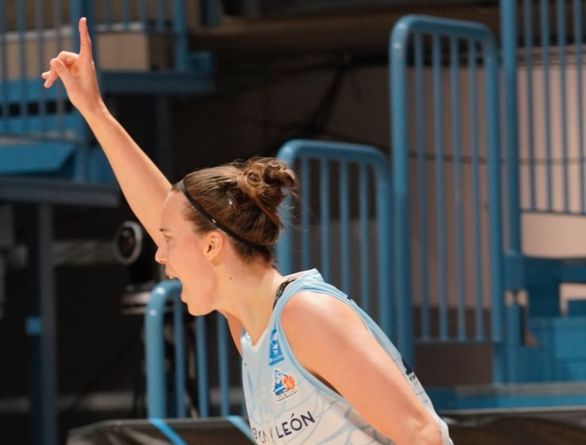 Antonia Delaere renueva con el Perfumerías Avenida