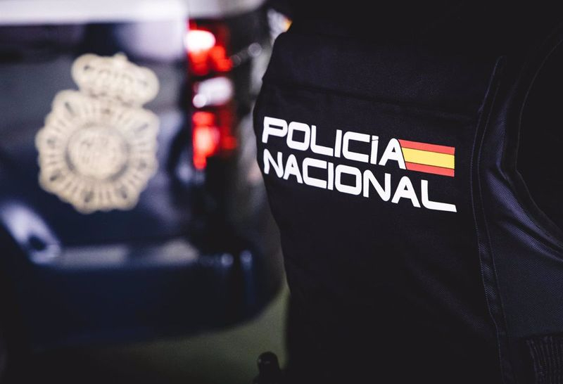 Detenido cuando circulaba con un patinete eléctrico que había robado en la avenida de los Cipreses