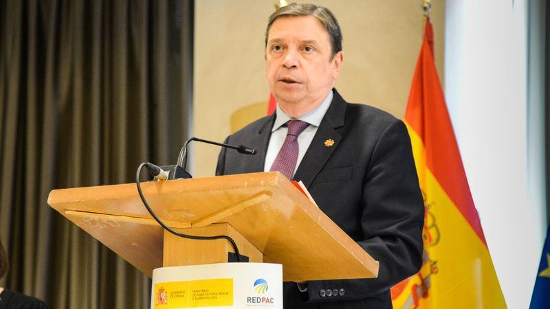 Planas anuncia que la vacuna contra la EHE llegará después del verano con ayudas para los ganaderos afectados por la enfermedad