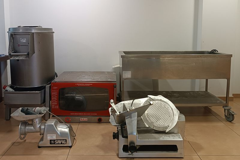 Asalta una empresa de catering en el Polígono de Los Villares para robar equipos industriales de cocina