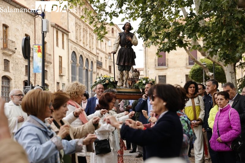 Buen ambiente y bailes charros en la procesión de San Isidro