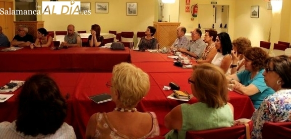 Recital poético en la tertulia Rona Dalba de este martes