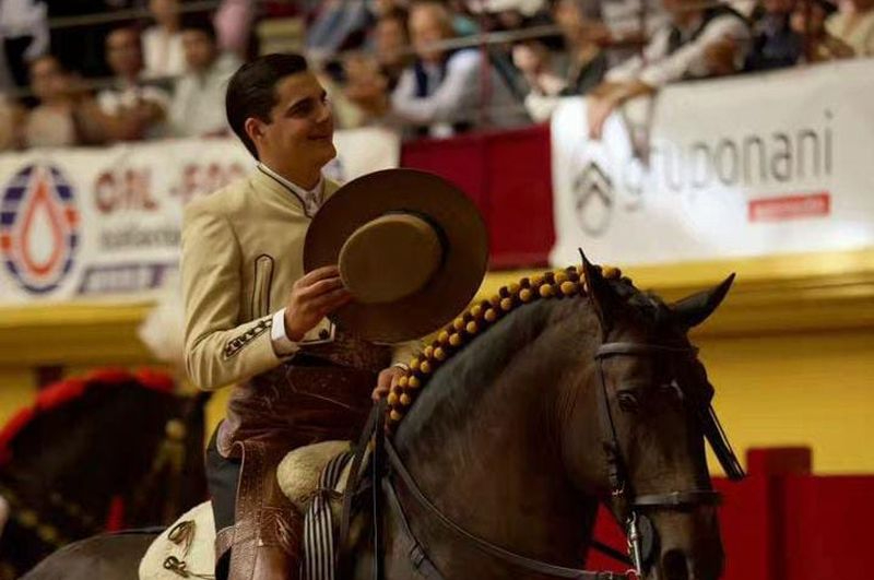 El rejoneador salmantino Sergio Pérez de Gregorio suma fechas a su agenda 