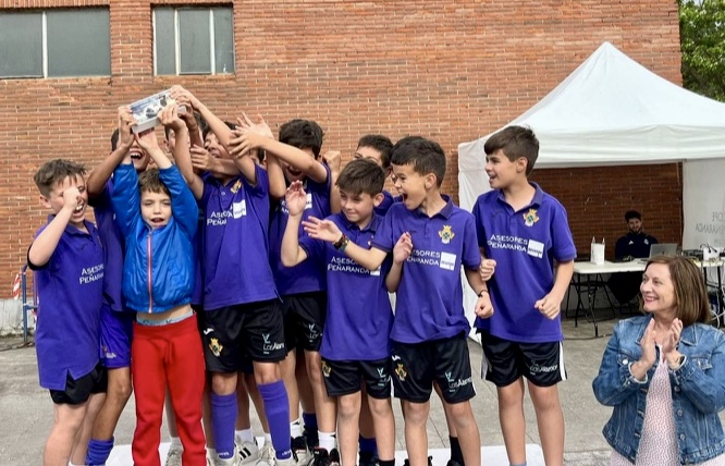 El Luís García se convierte un año más en la gran fiesta del deporte con el XI Torneo de Fútbol 7 