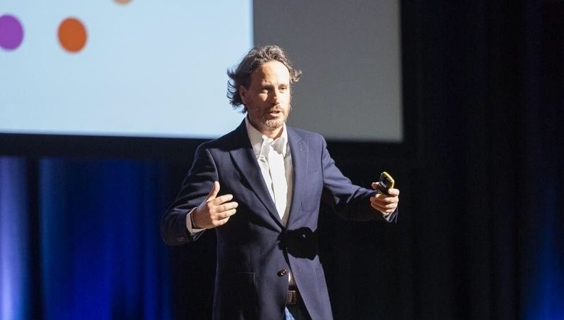 Victor Küppers llega este miércoles al Palacio de Congresos con su conferencia ‘Vivir con alegría’