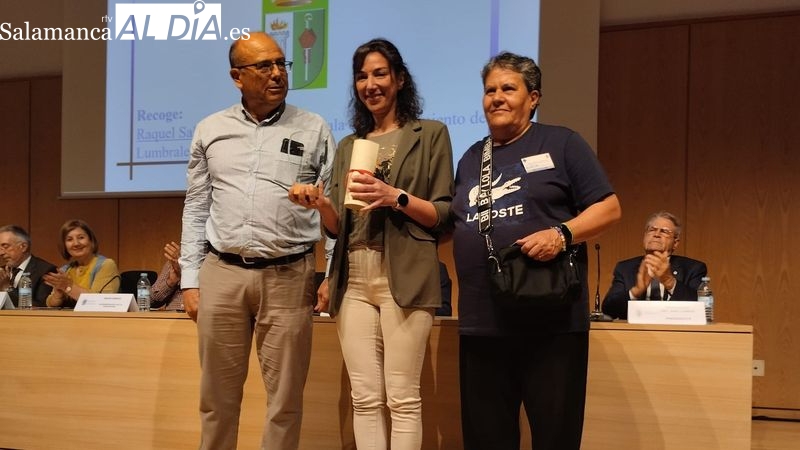 El Ayuntamiento de Lumbrales recibe el premio de Colaborador Distinguido de la Hermandad de donantes de sangre de Salamanca