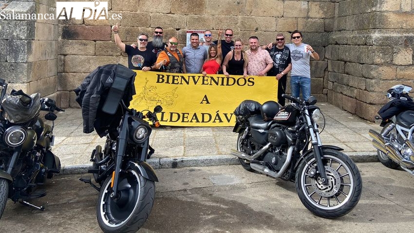Apasionados a las dos ruedas e influencers conocen Aldeadávila para su promoción turística