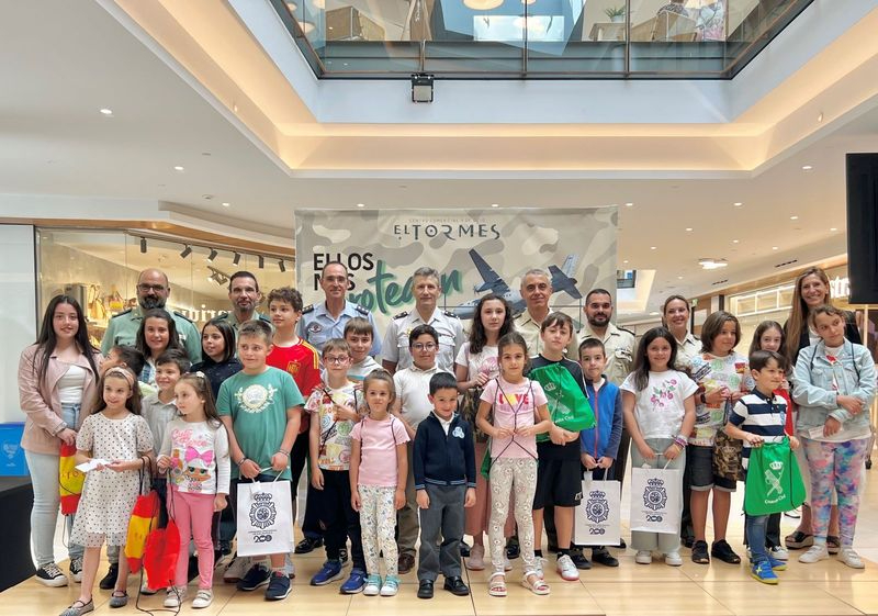 El CC Tormes entrega los premios del Día de las Fuerzas Armadas