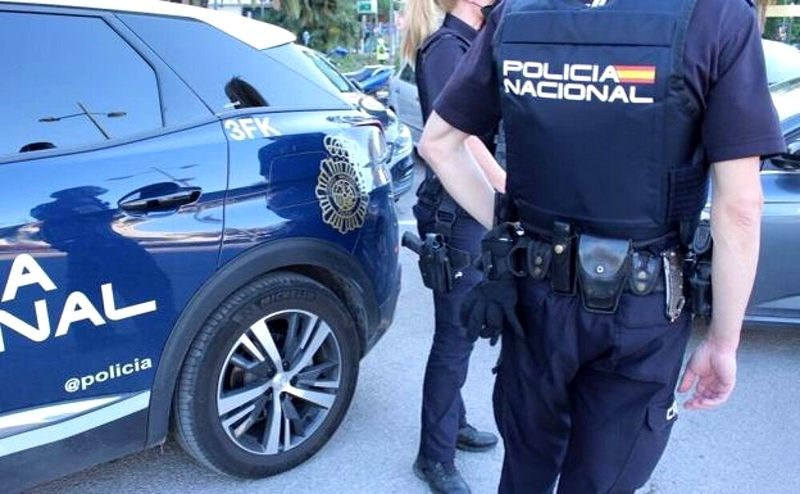 Destroza un cajero en la Puerta Zamora y es detenido con una cartera robada