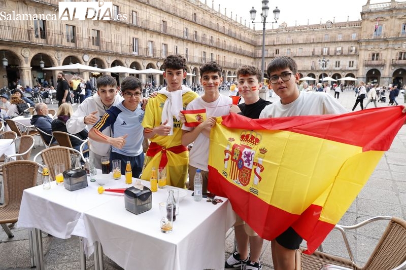 Los salmantinos alientan en bares y terrazas a la Selección española