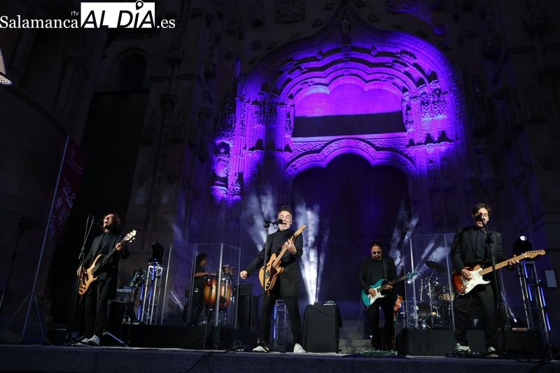El espectacular directo de Café Quijano enciende al público del Patio Chico