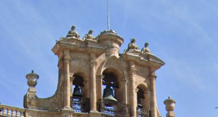 Los cuatro ‘vigilantes’ de la Plaza Mayor de Salamanca  