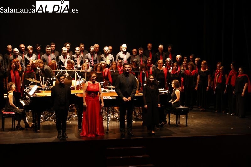 Espectacular Carmina Burana con el coro salmantino Ars Nova y el Orfeón Burgalés
